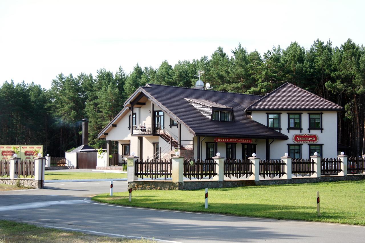 Hotel And Restaurant Complex Lubokray Pereyaslav-Khmelʼnytsʼkyy Bagian luar foto
